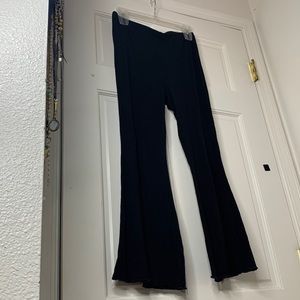 Bozzolo - Black ribbed knit, flare lettuce hem leggings